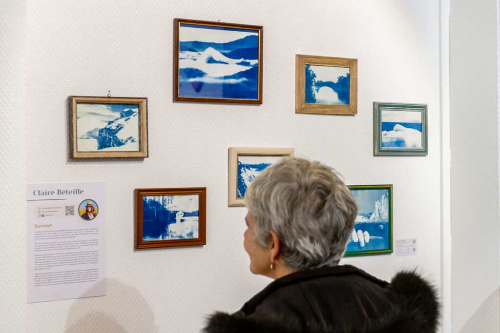 vue de "sursaut" de l'exposition au fil rouge